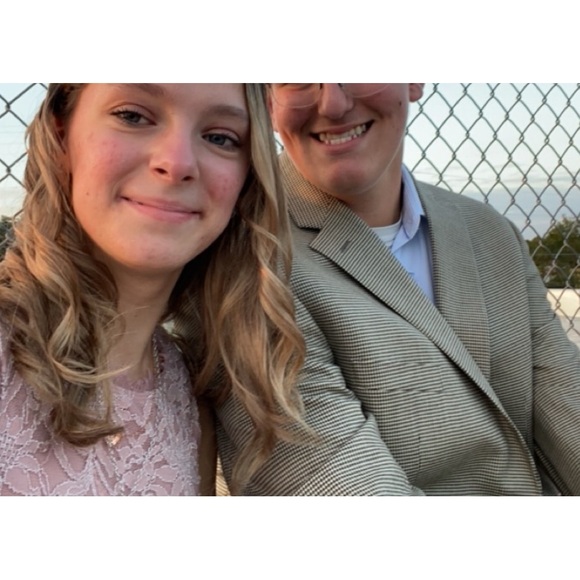 Meet your Posher, Hunter - Picture 3 of 5